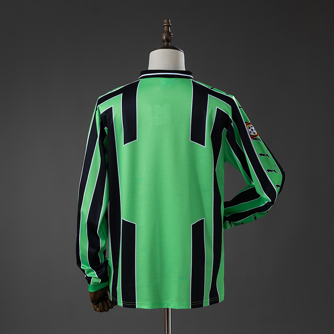 Wolfsburg 99_00 Away Retro Long Sleeve Jersey – Replica Football Soccer Shirt – S–XXL