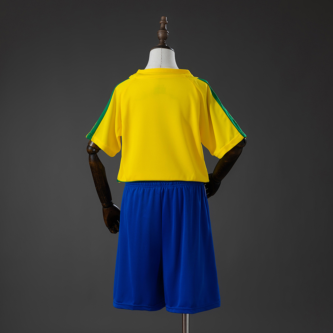 Brazil 2002 Home Retro Kids Kit Jersey – Replica Football Soccer Shirt – Size 16–28