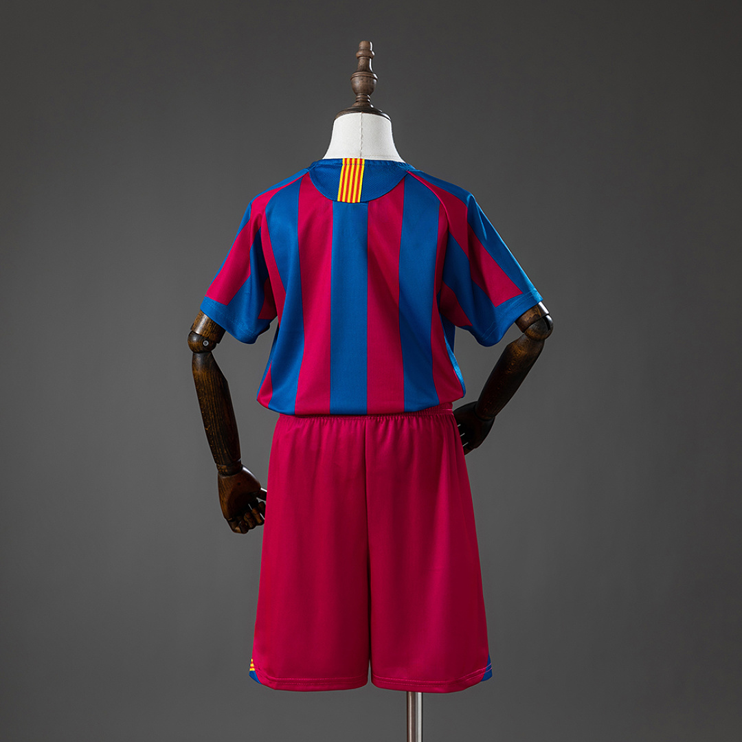 Barcelona 05_06 Home (League Edition) Retro Kids Kit Jersey – Replica Football Soccer Shirt – Size 16–28