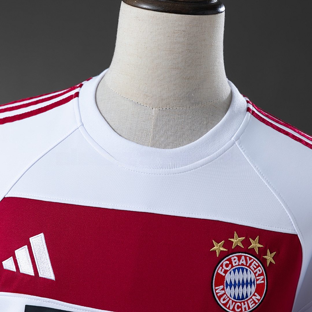 Bayern Munich 25/26 Long-Sleeved Sweatshirt – Replica Football Soccer Top – M–4XL