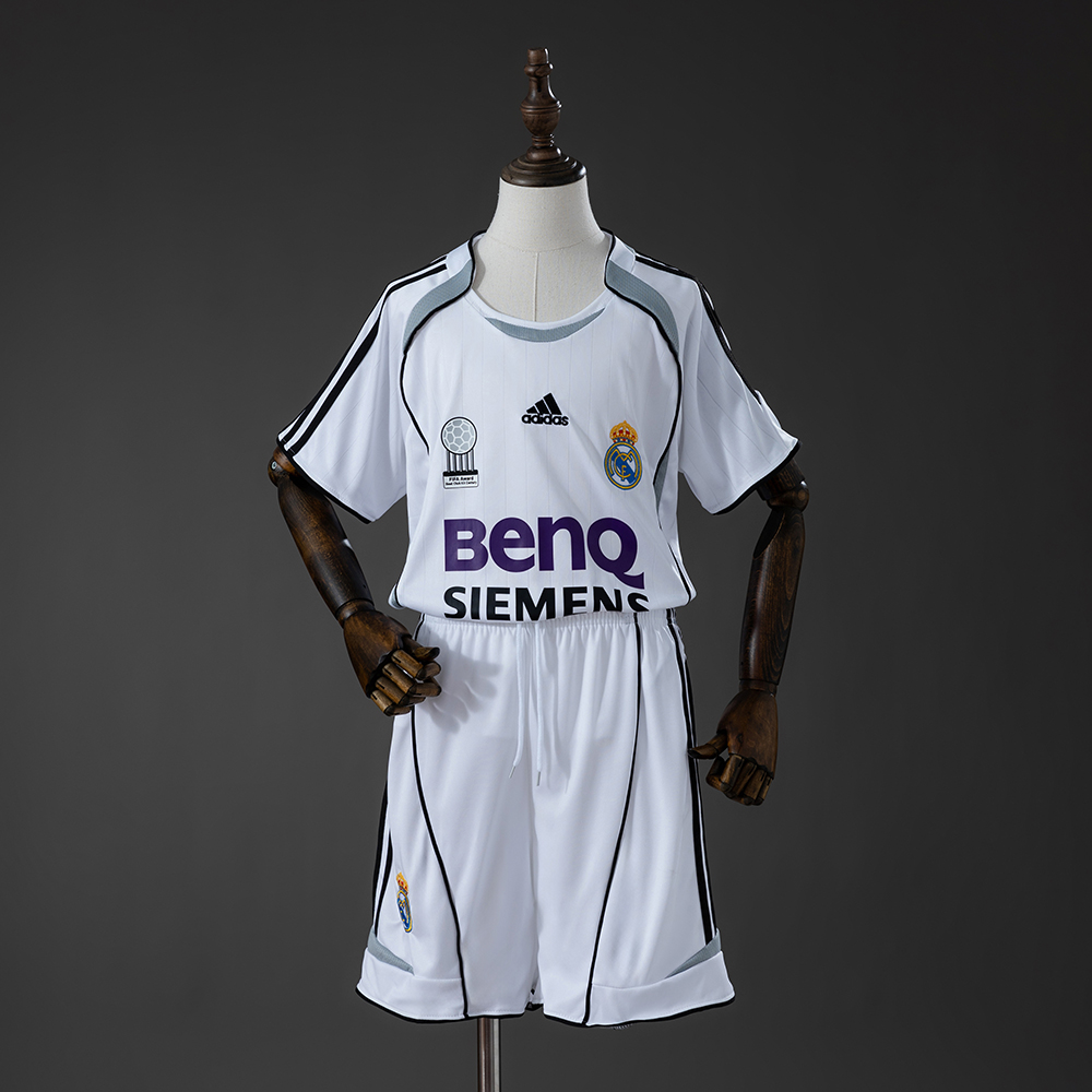Real Madrid 06_07 Home Retro Kids Kit Jersey – Replica Football Soccer Shirt – Size 16–28