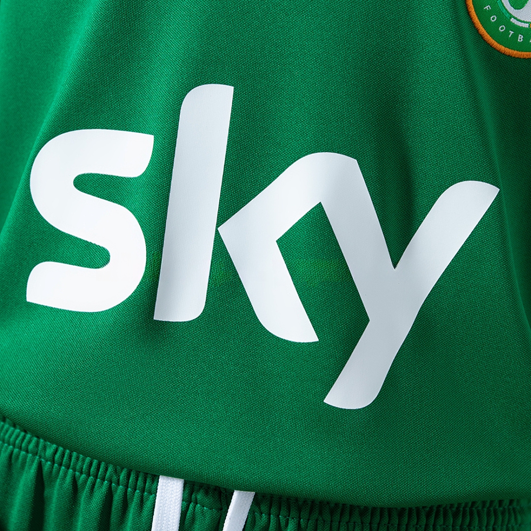 Ireland 2026 Home Kids Kit – Replica Football Soccer Shirt – Size 16–28