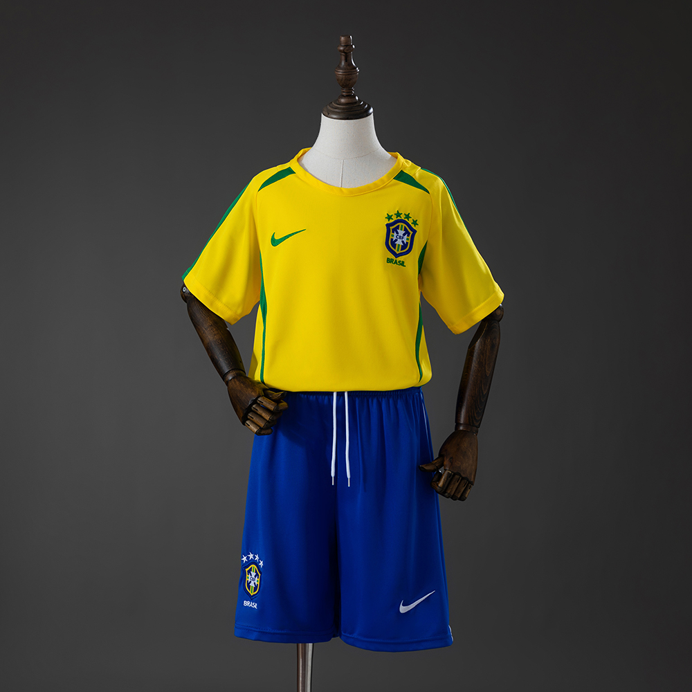 Brazil 2002 Home Retro Kids Kit Jersey – Replica Football Soccer Shirt – Size 16–28