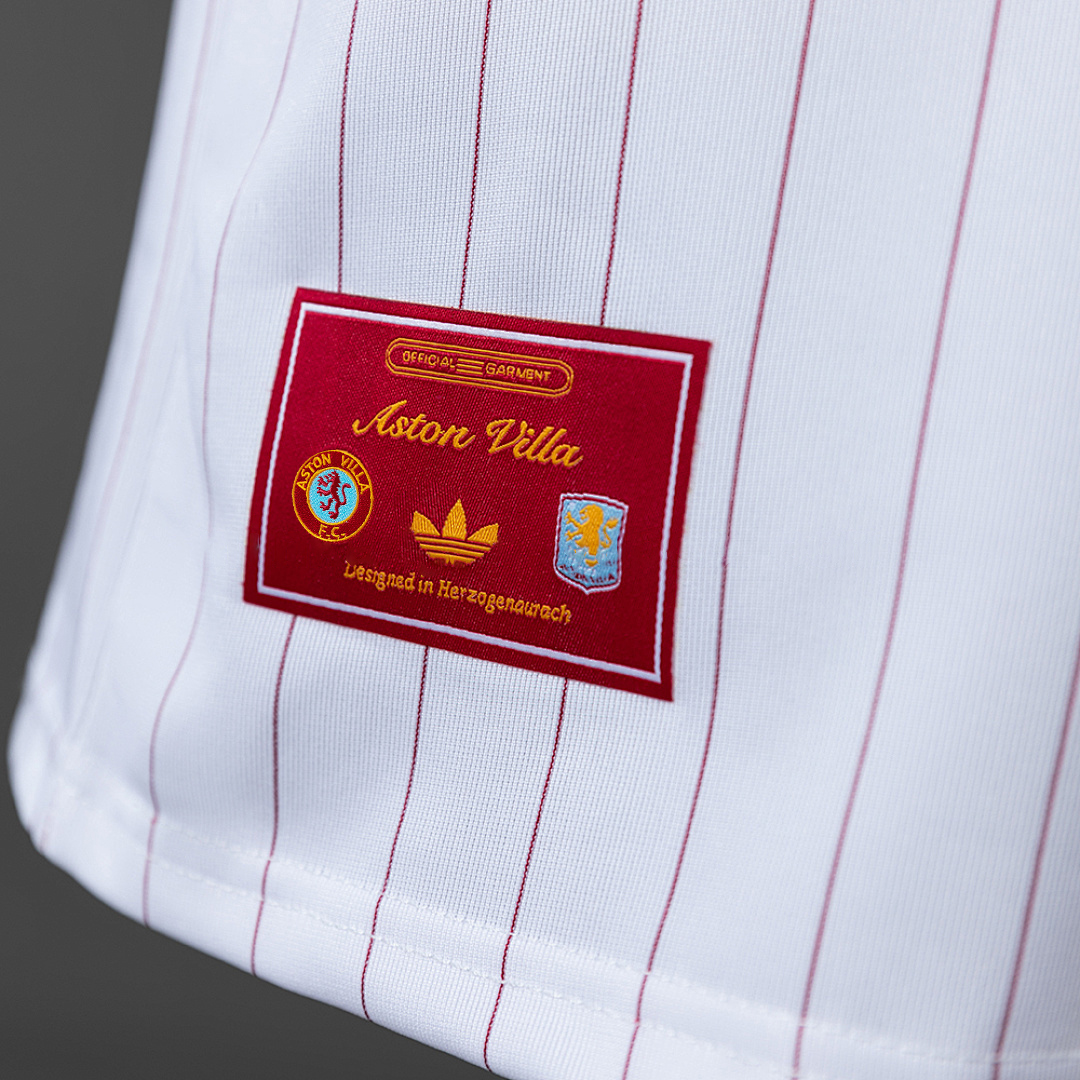 Chelsea Terrace Icons T-Shirt White – Replica Football Soccer Shirt – S–XXL