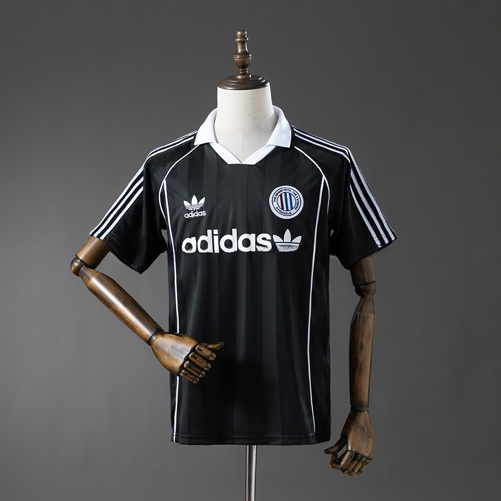 Originals Classic Three Stripes – Black Jersey – Replica Football Soccer Shirt – S–XXL