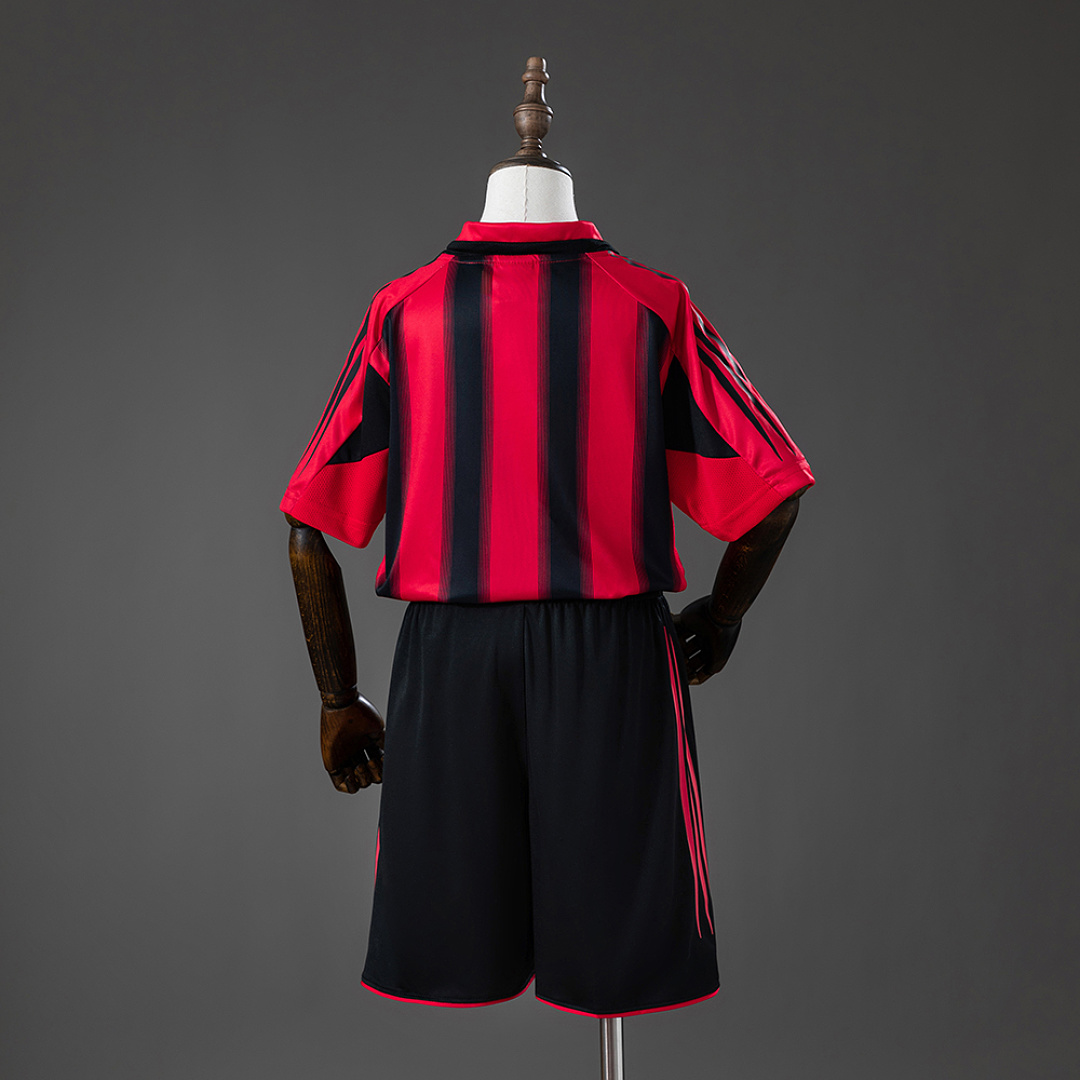 AC Milan 04/05 Home Retro Kids Kit Jersey – Replica Football Soccer Shirt – Size 16–28