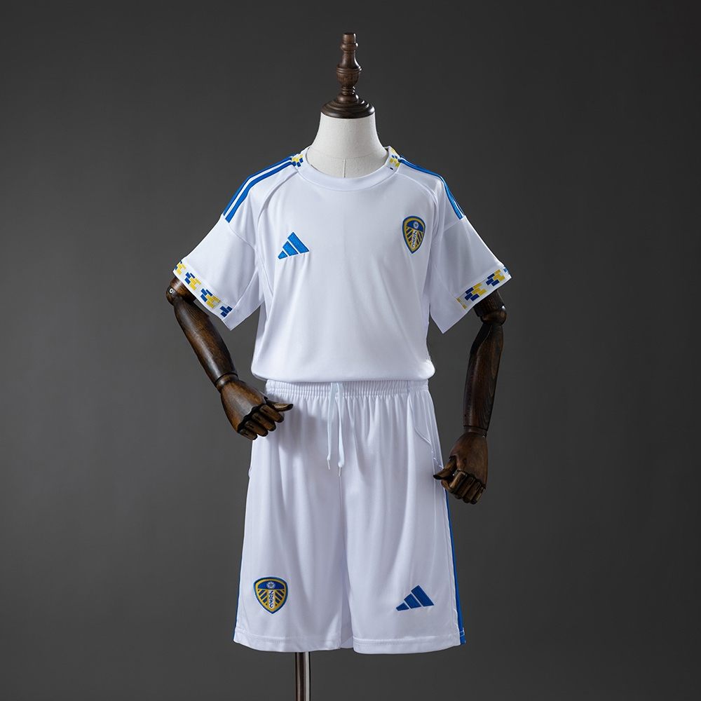 Leeds United 25/26 Home Kids Kit Jersey – Replica Football Soccer Shirt – Size 16–28