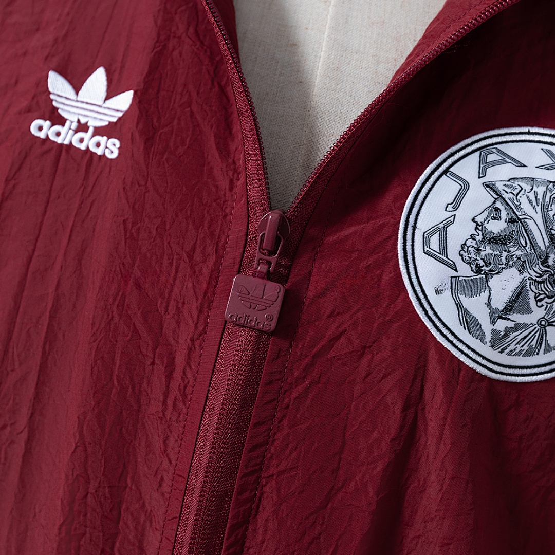 Ajax 25/26 Windbreaker – Crimson – Replica Football Soccer Jacket – S–3XL