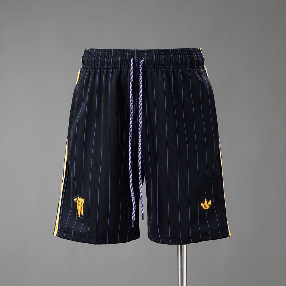 M-U Terrace Icons Shorts Black – Football Lifestyle Shorts – S–XXL
