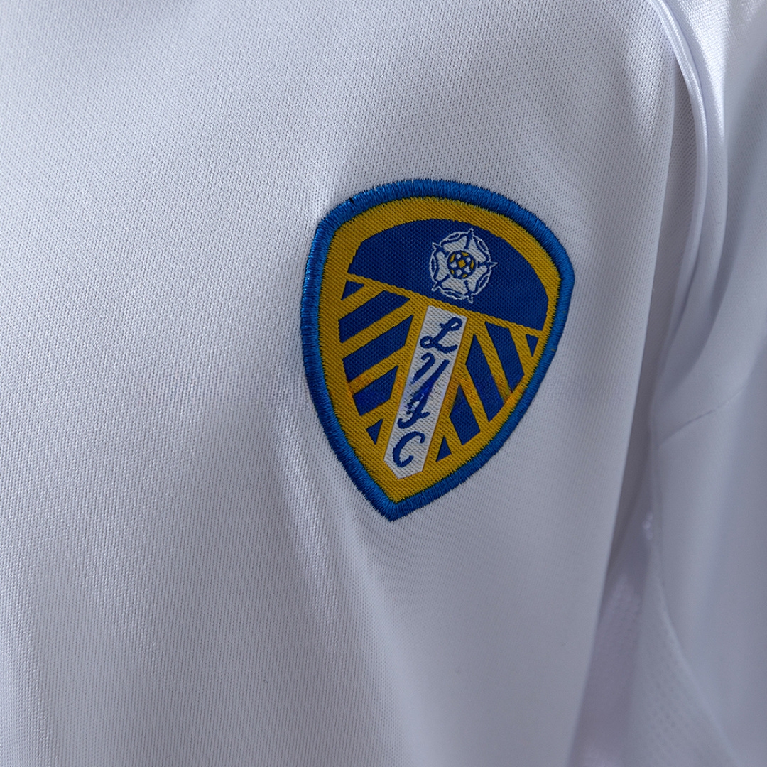 Leeds United 25/26 Home Kids Kit Jersey – Replica Football Soccer Shirt – Size 16–28
