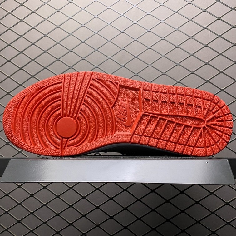 Air Jordan 1 Retro High OG Heritage