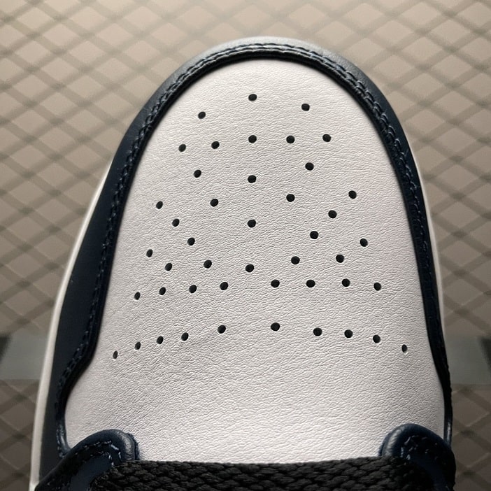 Air Jordan 1 Mid Armory Navy