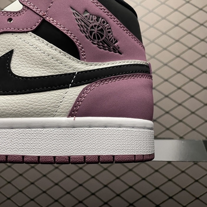 Air Jordan 1 Mid SE Light Mulberry (W)