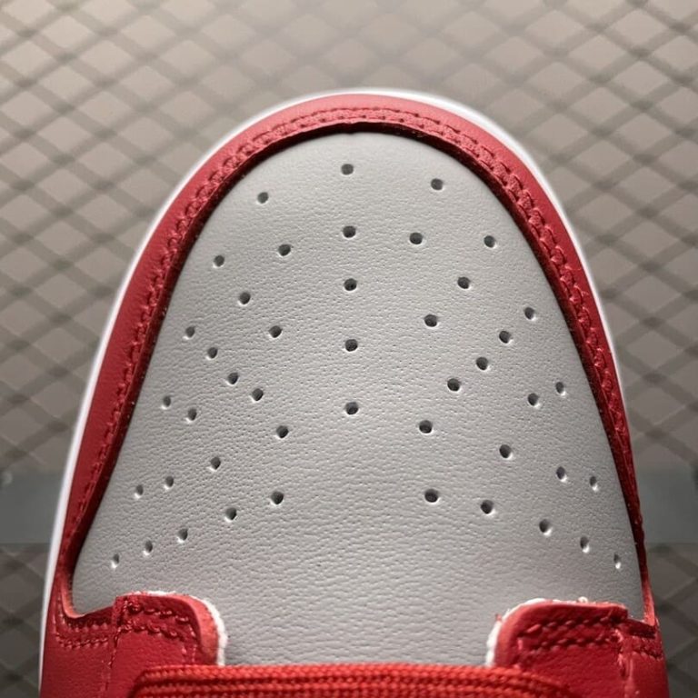 Dunk Low Retro Medium Grey Varsity Red UNLV (2021)