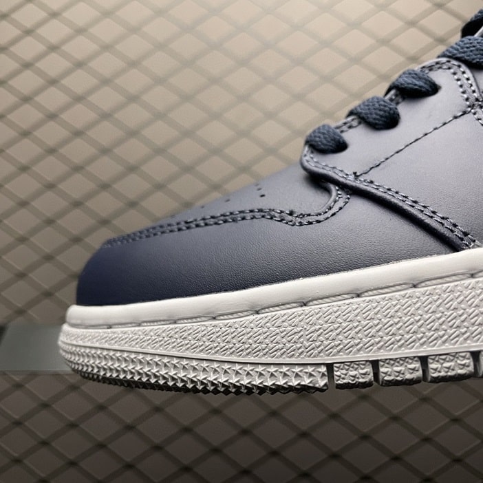 Air Jordan 1 Retro Mid Obsidian White