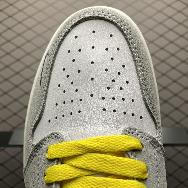 Air Jordan 1 Retro High Switch Light Smoke