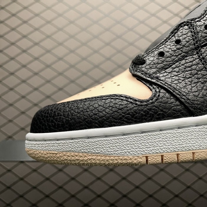 Air Jordan 1 Retro High Black Crimson Tint (GS)