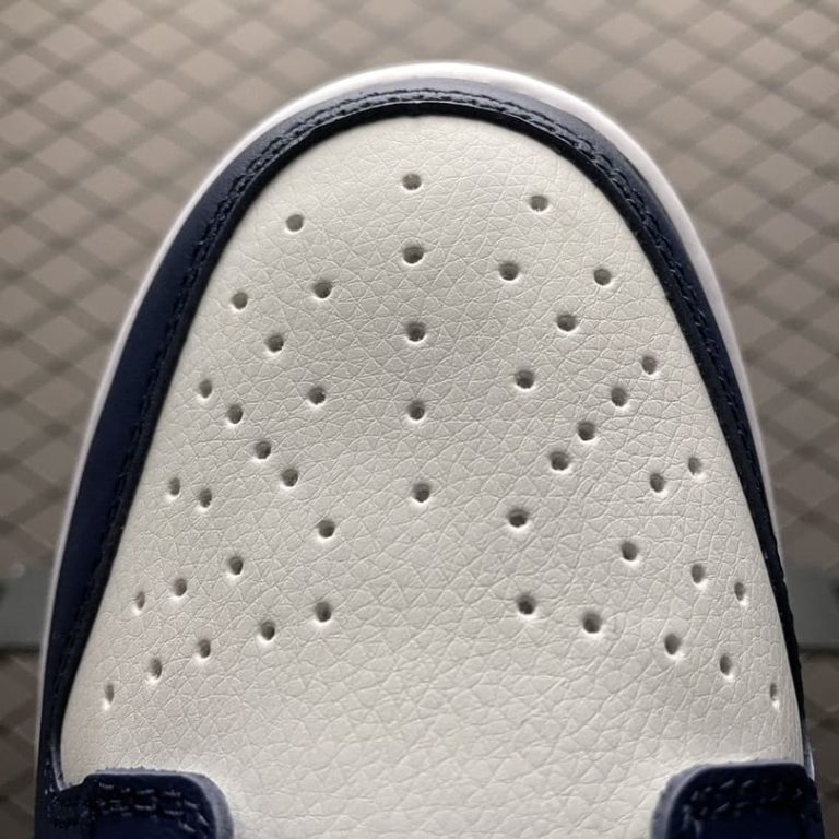 Dunk Low Summit White Midnight Navy