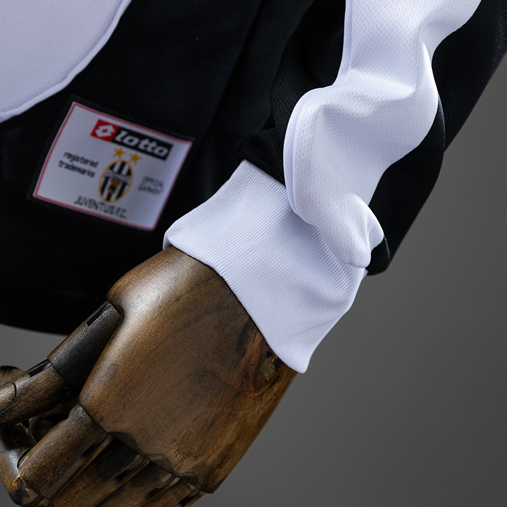 Juventus 2002/03 Home Long Sleeve Retro Jersey – Vintage Replica Football Soccer Shirt – S–XXL