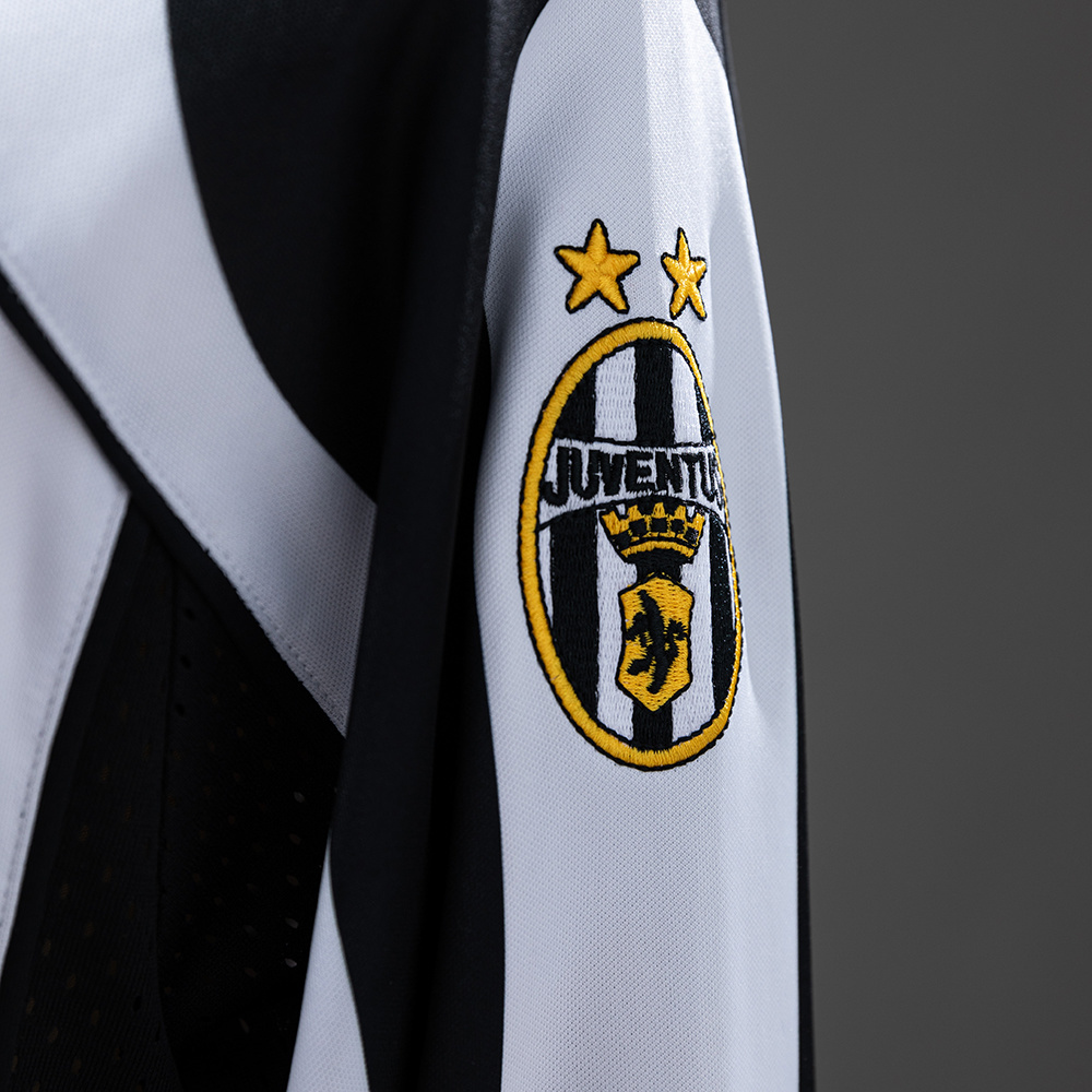 Juventus 1997/98 Home Long Sleeve Retro Jersey – Vintage Replica Football Soccer Shirt – S–XXL