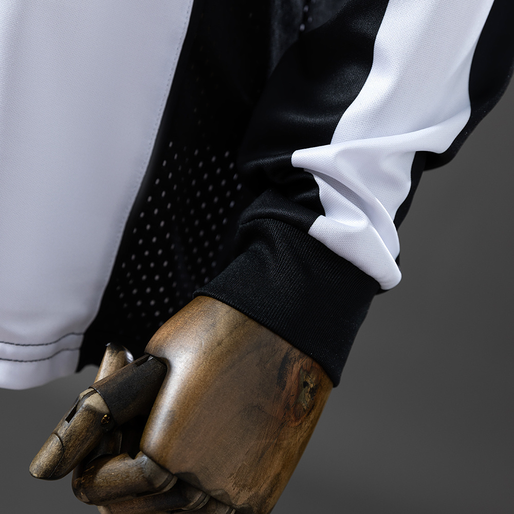 Juventus 1997/98 Home Long Sleeve Retro Jersey – Vintage Replica Football Soccer Shirt – S–XXL