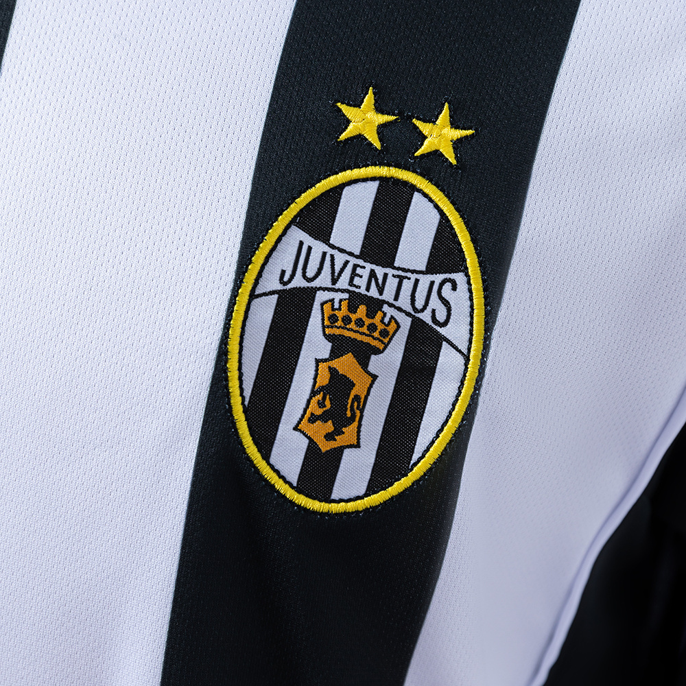 Juventus 2002/03 Home Long Sleeve Retro Jersey – Vintage Replica Football Soccer Shirt – S–XXL