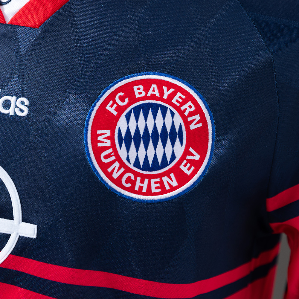 Bayern Munich 1997/99 Away Long Sleeve Retro Jersey – Vintage Replica Football Soccer Shirt – Size S–XXL