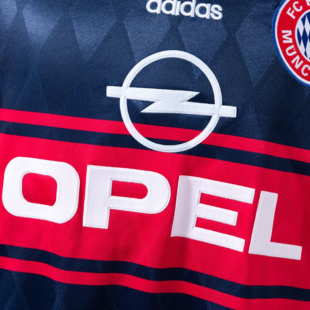 Bayern Munich 1997/99 Away Long Sleeve Retro Jersey – Vintage Replica Football Soccer Shirt – Size S–XXL