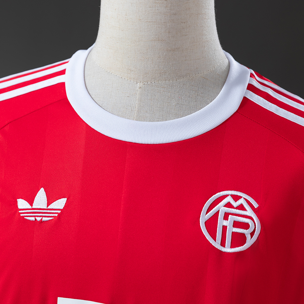 Bayern Munich 25/26 Goalkeeper Jersey – Replica Football Soccer Shirt – Size S–4XL