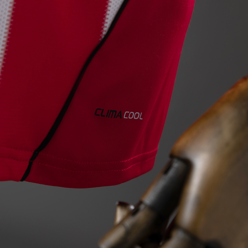 Bayern Munich 2010/11 Home Retro Jersey – Vintage Replica Football Soccer Shirt – Size S–XXL