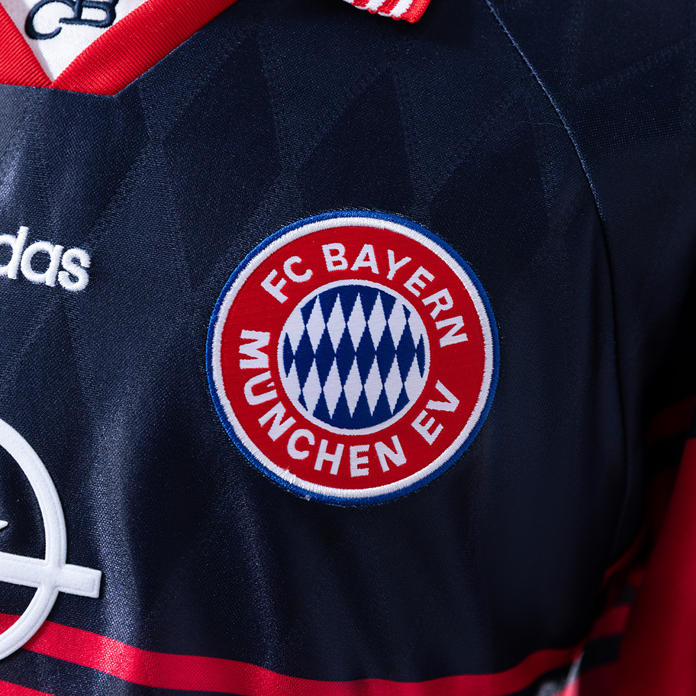 Bayern Munich 1997/98 Home Retro Jersey – Vintage Replica Football Soccer Shirt – Size S–XXL