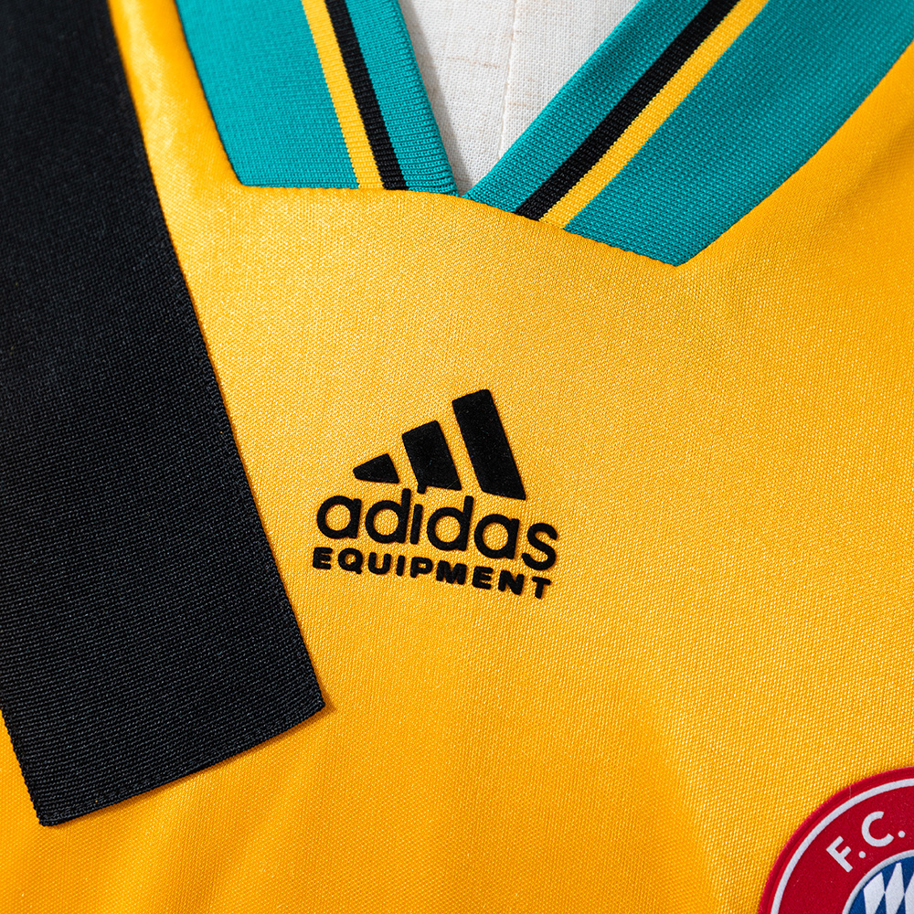 Bayern Munich 1993/95 Away Retro Jersey – Vintage Replica Football Soccer Shirt – Size S–XXL