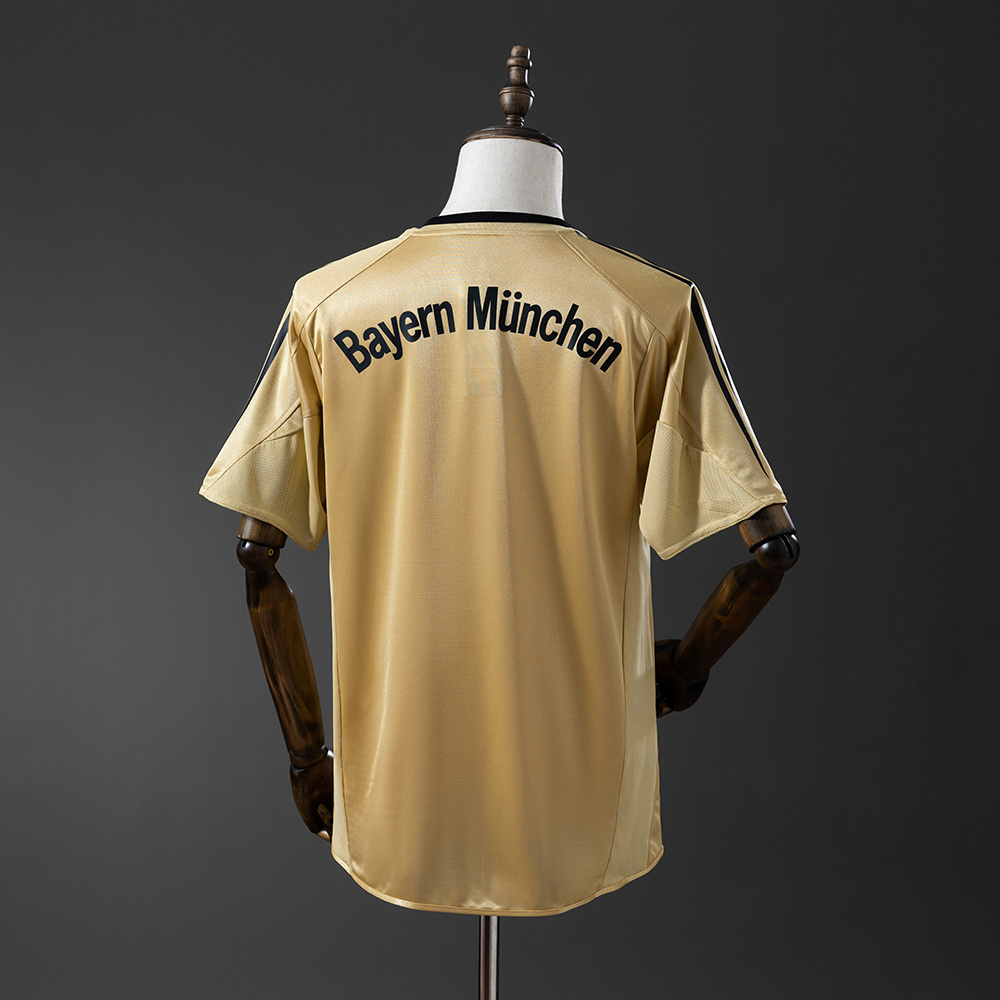 Bayern Munich 2004/05 Away Retro Jersey – Vintage Replica Football Soccer Shirt – Size S–XXL