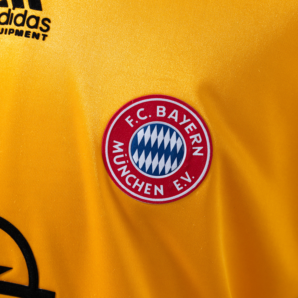 Bayern Munich 1993/95 Away Retro Jersey – Vintage Replica Football Soccer Shirt – Size S–XXL