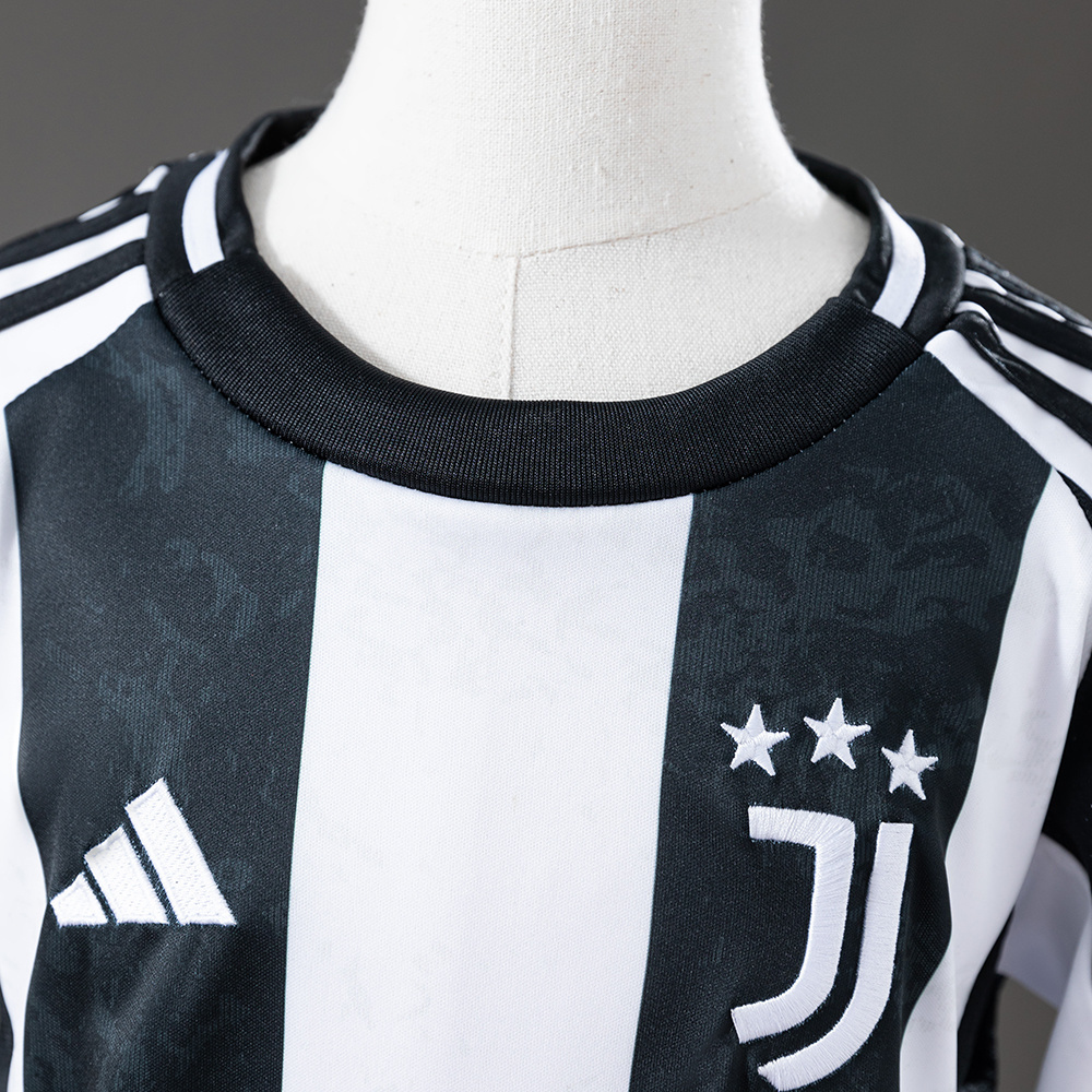 Juventus 24/25 Home Kids Kit Jersey – Replica Football Soccer Shirt – Size 16–28