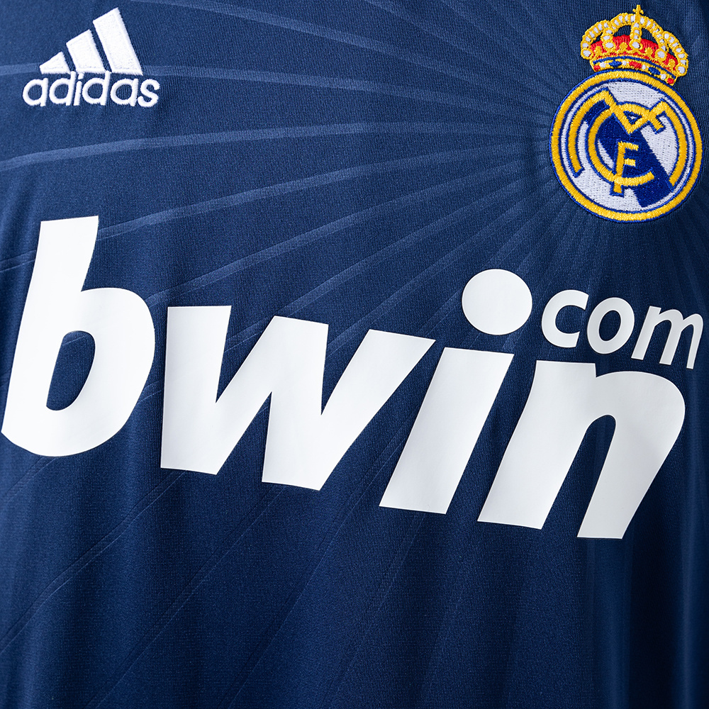 Real Madrid 2010/11 Away Long Sleeve Retro Jersey – Vintage Replica Football Soccer Shirt – S–XXL