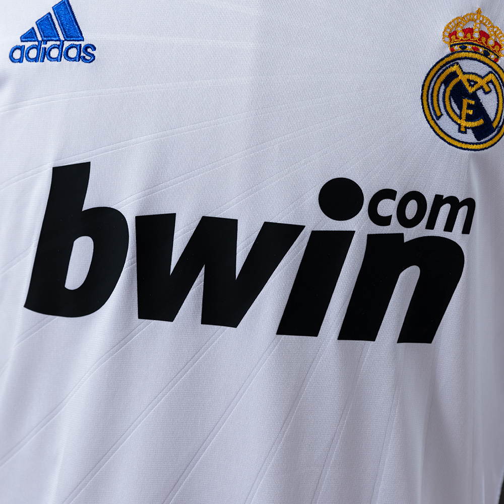 Real Madrid 2010/11 Home Retro Jersey – Vintage Replica Football Soccer Shirt – S–XXL