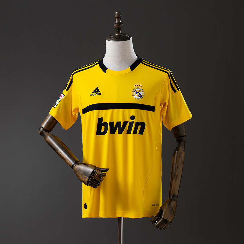 Real Madrid 2011/12 Yellow Goalkeeper Retro Jersey – Vintage Replica Football Soccer Shirt – S–XXL