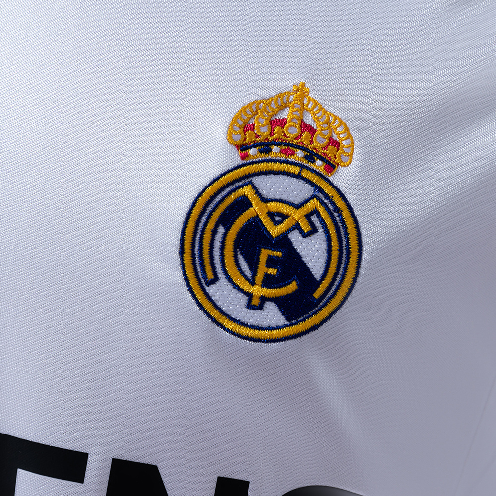 Real Madrid 2004/05 Home Retro Jersey – Vintage Replica Football Soccer Shirt – S–XXL