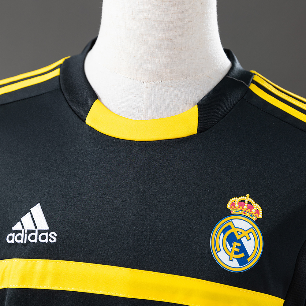 Real Madrid 2011/12 Goalkeeper Black Retro Jersey – Vintage Replica Football Soccer Shirt – S–XXL