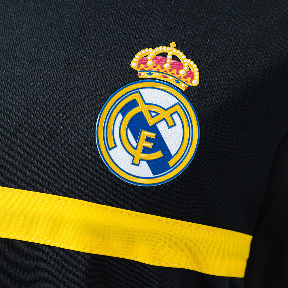 Real Madrid 2011/12 Goalkeeper Black Retro Jersey – Vintage Replica Football Soccer Shirt – S–XXL