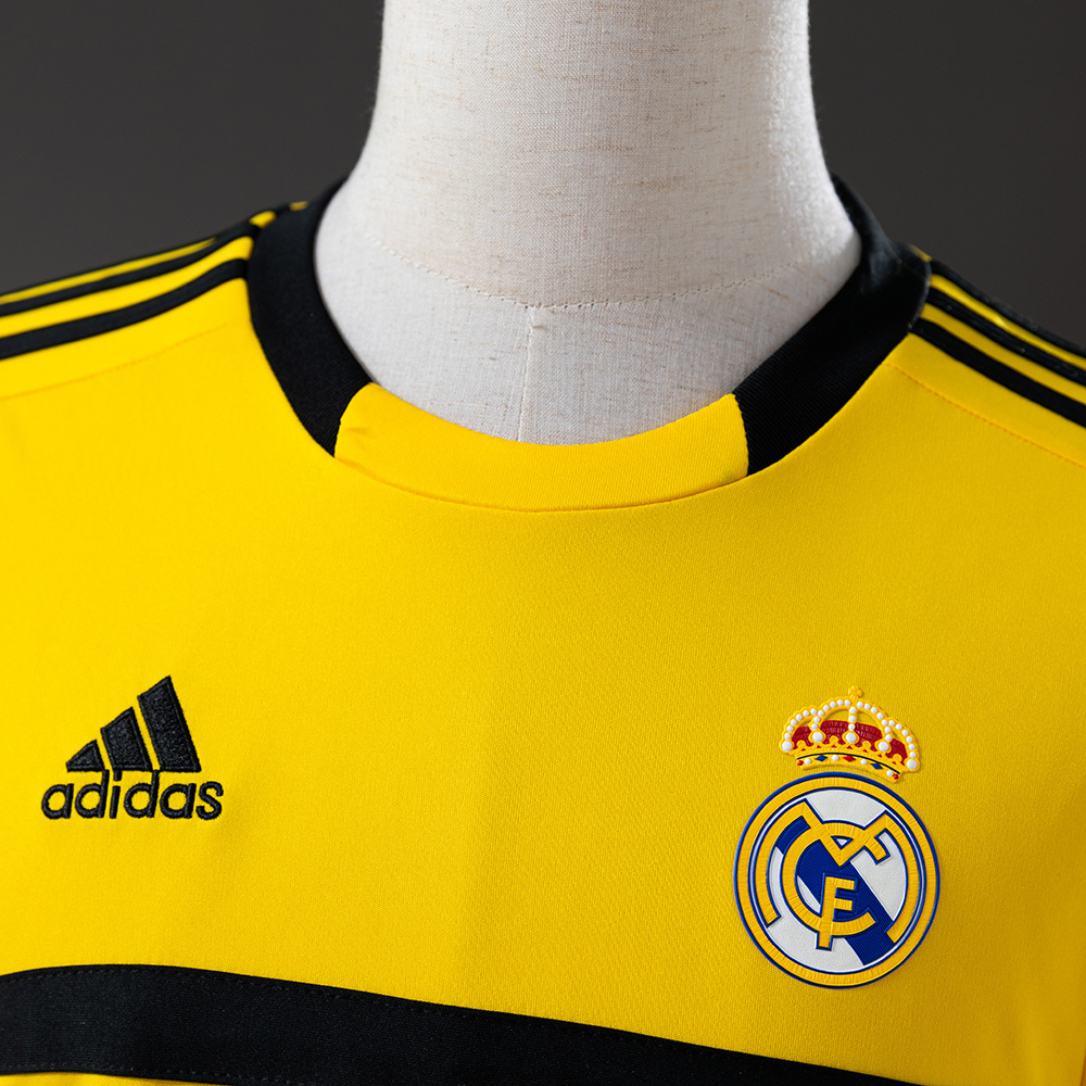 Real Madrid 2011/12 Yellow Goalkeeper Retro Jersey – Vintage Replica Football Soccer Shirt – S–XXL