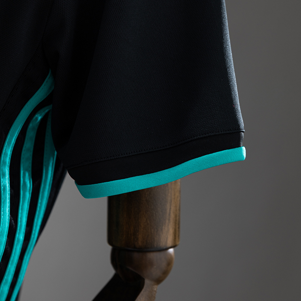 Real Madrid 2017/18 Away Retro Jersey – Vintage Replica Football Soccer Shirt – S–XXL