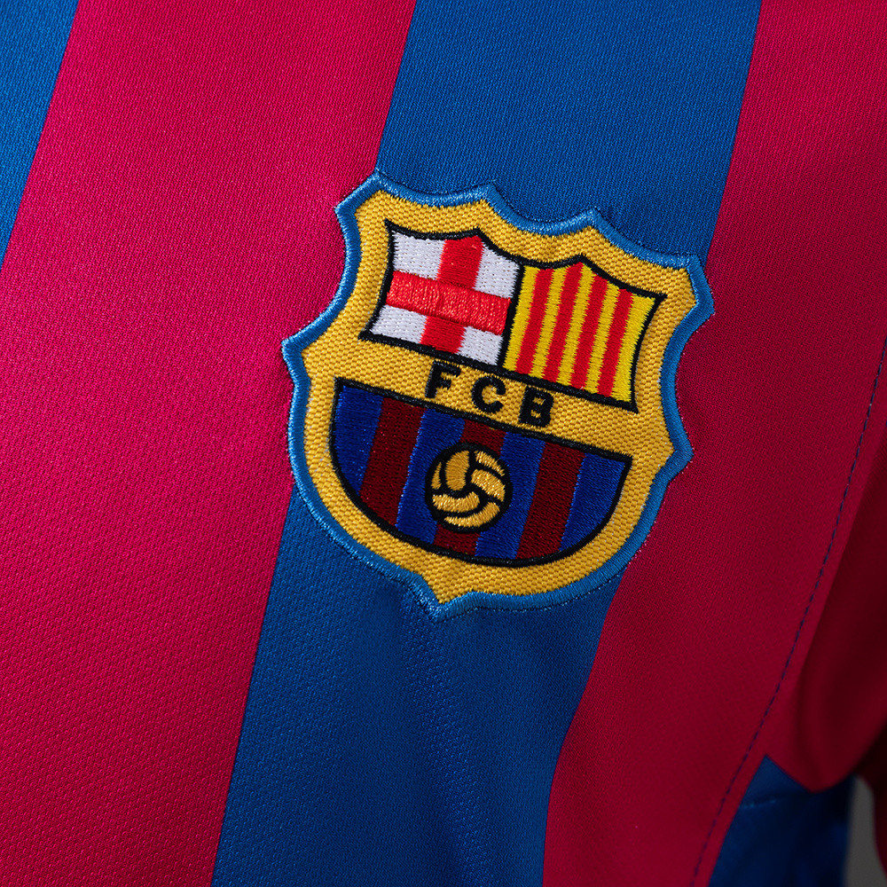 Barcelona 2005/06 Home Long Sleeve Retro Jersey – Vintage Replica Football Soccer Shirt – S–XXL