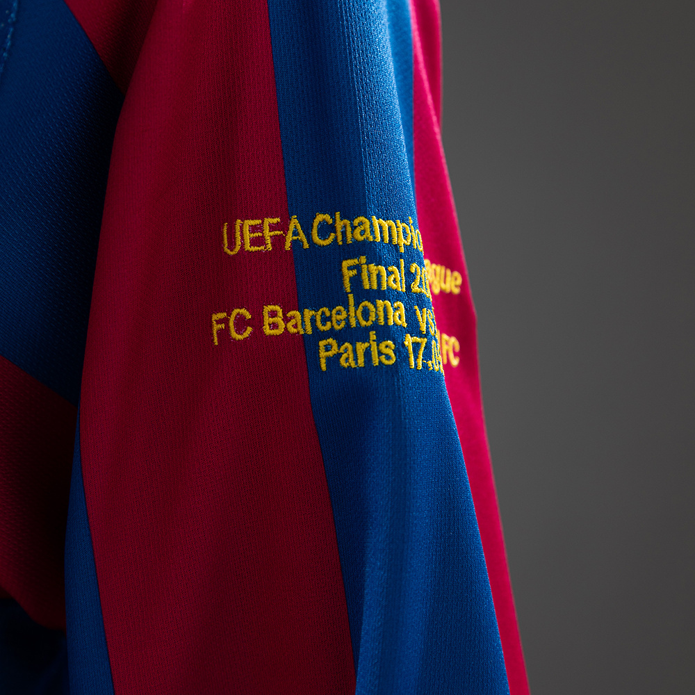 Barcelona 2005/06 UEFA Champions League Home Long Sleeve Retro Jersey – Vintage Replica Football Soccer Shirt – S–XXL