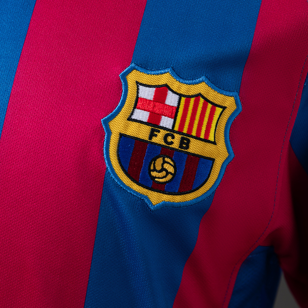 Barcelona 2005/06 UEFA Champions League Home Long Sleeve Retro Jersey – Vintage Replica Football Soccer Shirt – S–XXL