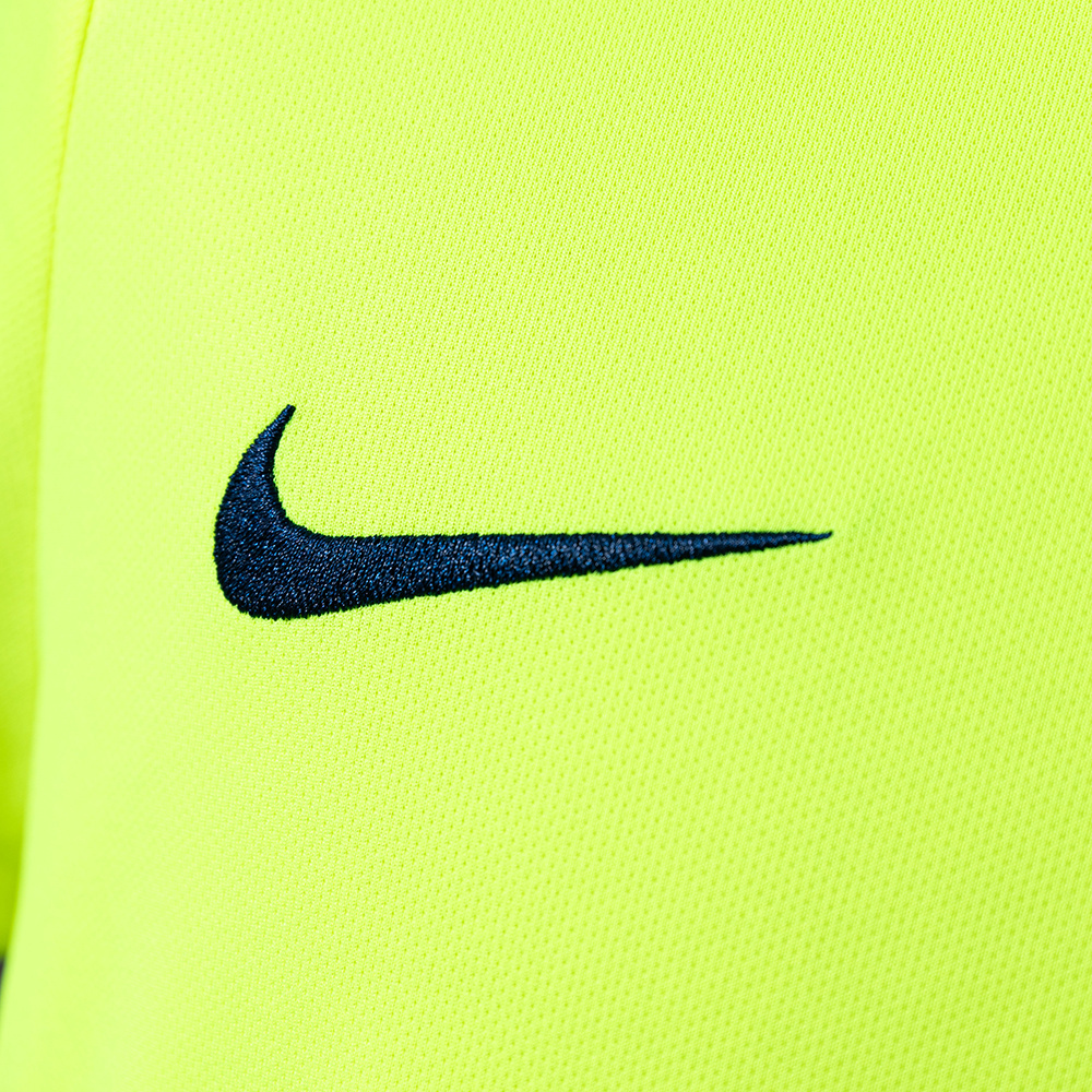 Barcelona 2005/06 Away Retro Jersey – Vintage Replica Football Soccer Shirt – Size S–XXL