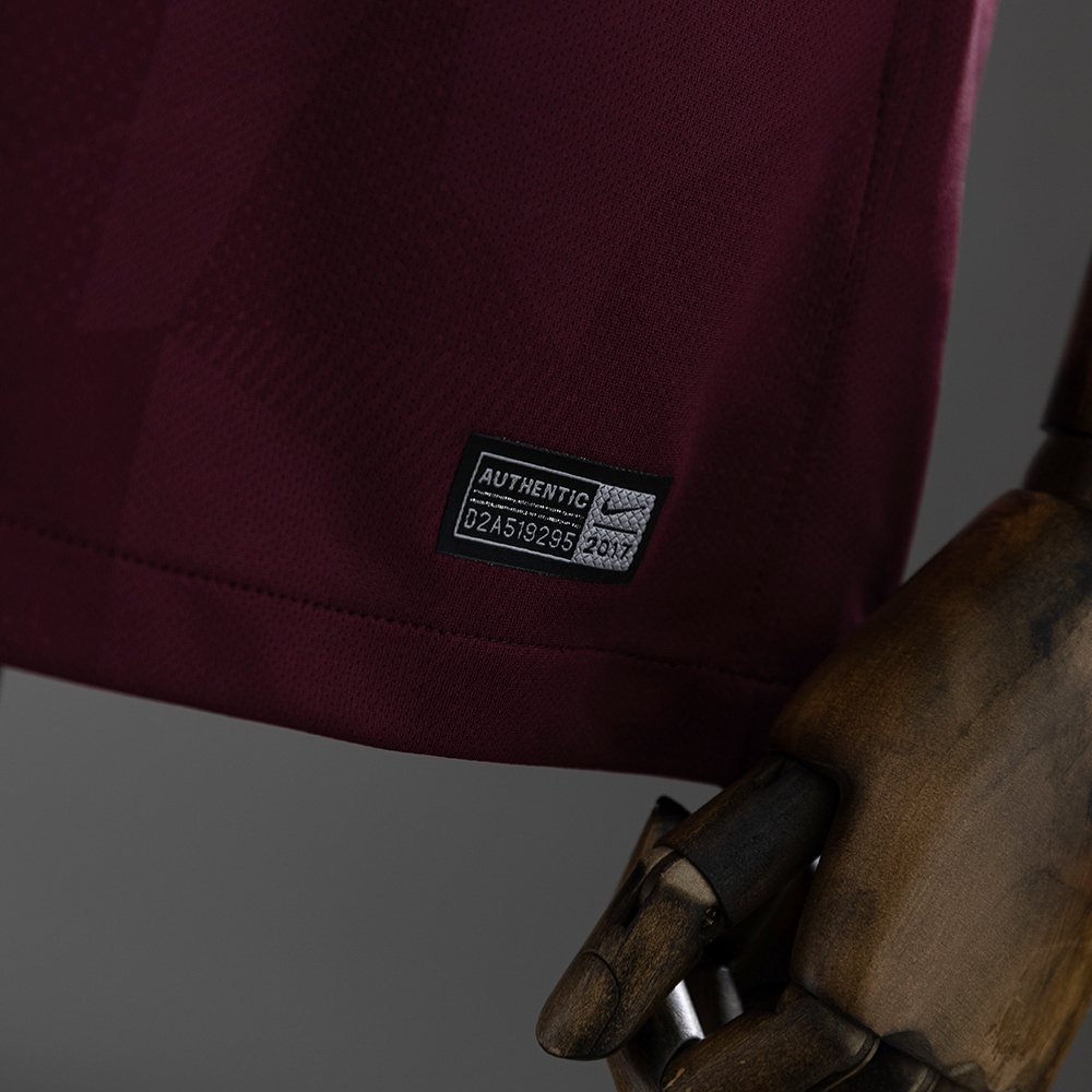 Barcelona 2017/18 Second Away Retro Jersey – Vintage Replica Football Soccer Shirt – Size S–XXL