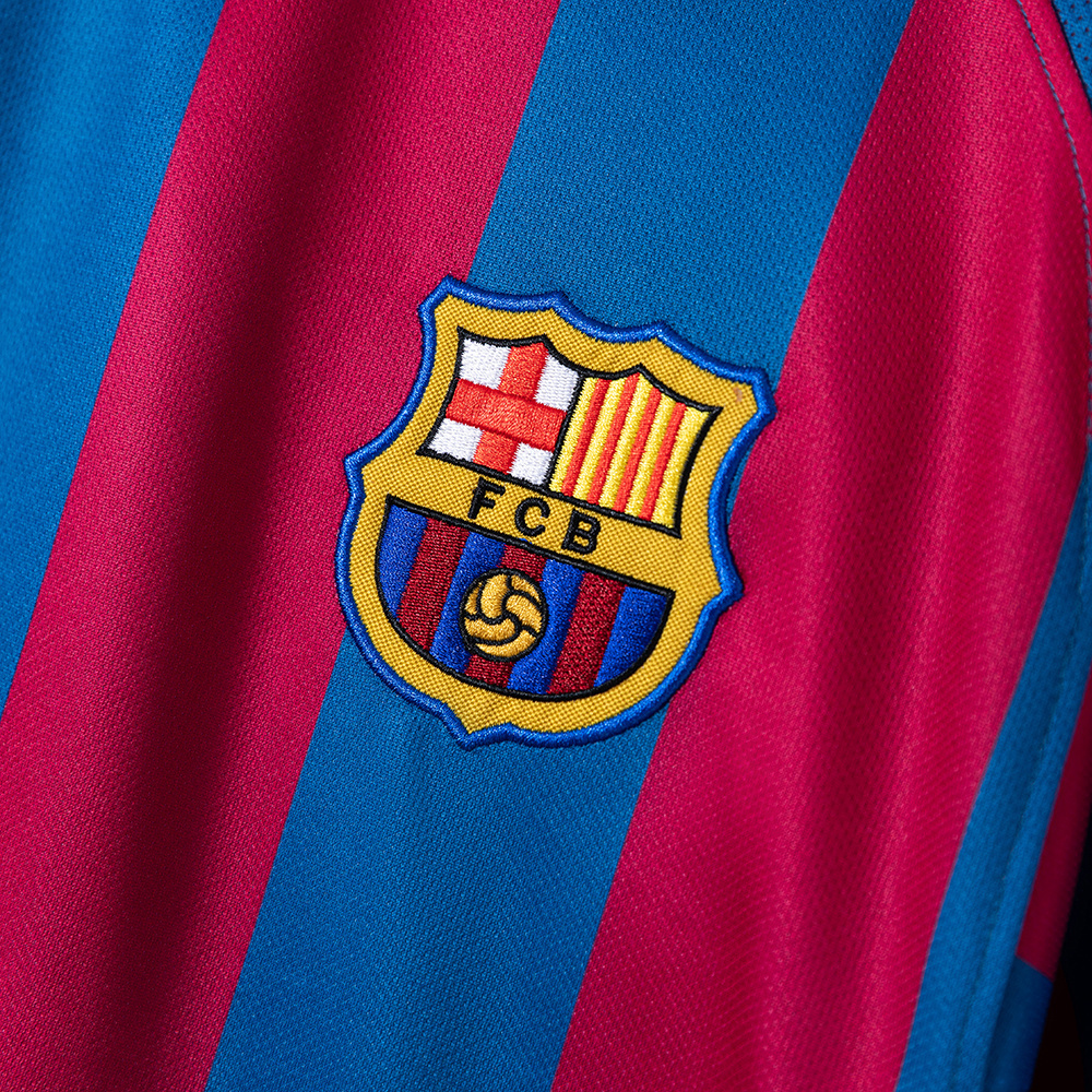 Barcelona 2005/06 Home Retro Jersey – Vintage Replica Football Soccer Shirt – Size S–4XL