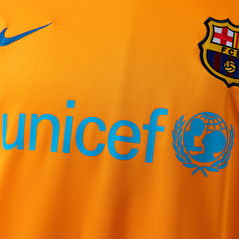 Barcelona 2006/07 Away Retro Jersey – Vintage Replica Football Soccer Shirt – Size S–XXL